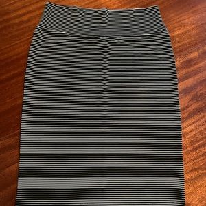 LulaRoe Cassie Skirt- Black w/white stripes (new/never worn/no tags)